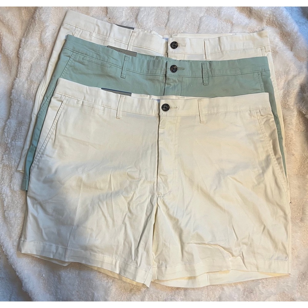 Good Fellow Flat-Front Shorts Bundle 38 Mens 5" Inseam Cream Sage Green